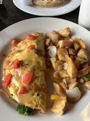 Veg omelette & breakfast potatoes  #Veganuary at The Wayward Vegan in Seattle