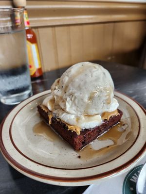 Bola de cristal at The Wayward Vegan in Seattle