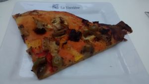 Vegan pizza at La Verriere in Paris