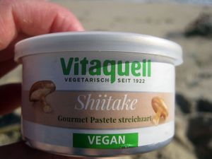 Vegan spread at Shalom Nature in Faro