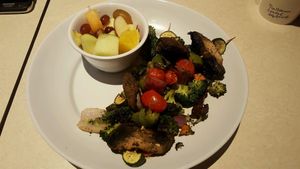 Veggie cubobs & fresh fruit at Zoës Kitchen in Peachtree City