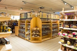 Intérieur du magasin  at Biocoop Au Bourgeon Vert in Bourges