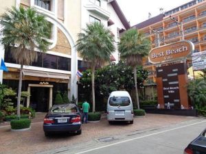 View from Soi 5 at Best Beach Villa in Pattaya