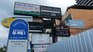 signage from road at Best Beach Villa in Pattaya
