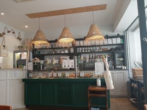 Innen at Theias in Avignon