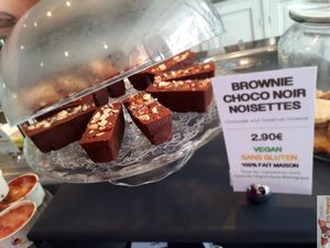 Vegan Brownie at Theias in Avignon