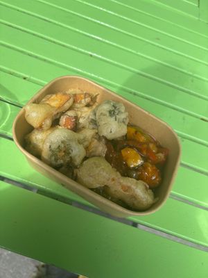 Box M, € 8,90 at We Vegan by MayKay in Graz
