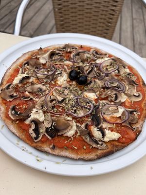 Funghi vegan pizza  at Trigo Vermelho in Aljezur