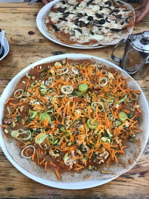 Nimbus - vegan pizza at Trigo Vermelho in Aljezur