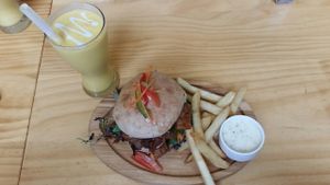 Vegan Jackfruit Burger & Mango Smoothie ~Yum! at Cafe Royale in Palmerston North