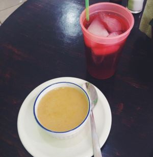 hibiscus juice and potatoe soup at Go Vegan in San Salvador