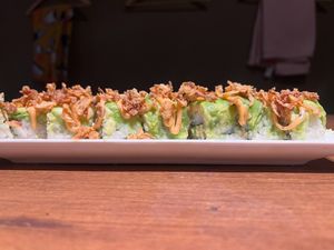 Crispy topped vegetable sushi roll at Nirai Roppongi | Vegan Sushi in Tokyo