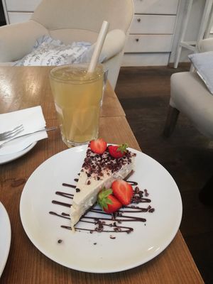 💚 at MyRaw Cafe in Prague