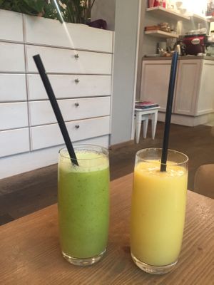 Smoothies at MyRaw Cafe in Prague