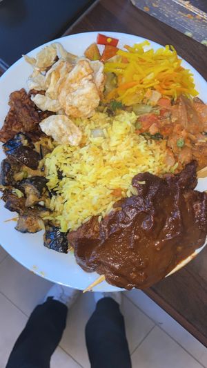 Straight outta Lombok and Sateetje erbij at Roots Rock Kitchen in Utrecht