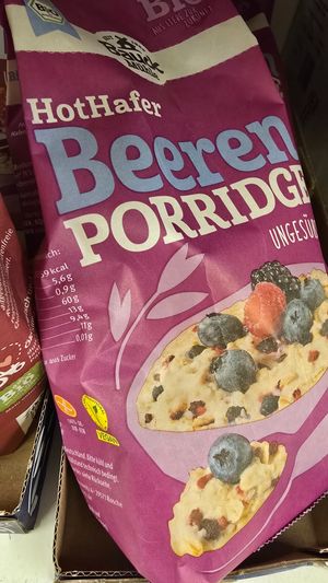 berry porridge at Der Bioladen - Elke Hörbst in Reutte