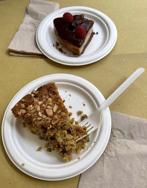 Carrot cake and cheesecake    at Alchemilla in Bologna