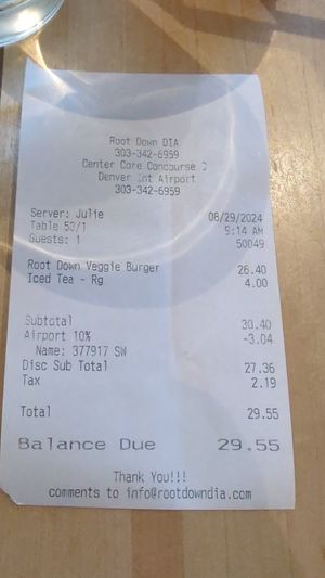 Price of vegan burger and iced tea with a 10% discount at DEN - Root Down - TC in Denver