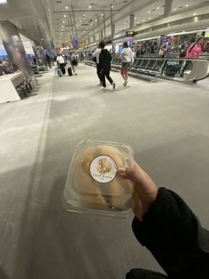 Running Back to My Gate with Sandwich Secured 😬✈️💕  at DEN - Root Down - TC in Denver