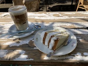 Iced Latte and Ravvaelo Cake  at Kruemelkueche in Duisburg