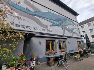 Wall art at Kruemelkueche in Duisburg