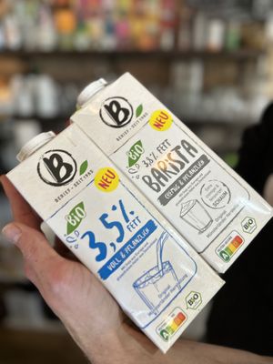 Mega leckere Milch für den Milchkaffee!  at Kruemelkueche in Duisburg