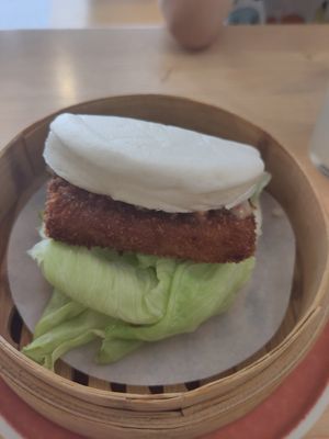 Bao with tofu and lettuce at Mamma Bao - Augustenstraße in Munich