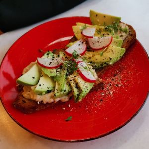 Avocado Brot at Moyome in Krems An Der Donau