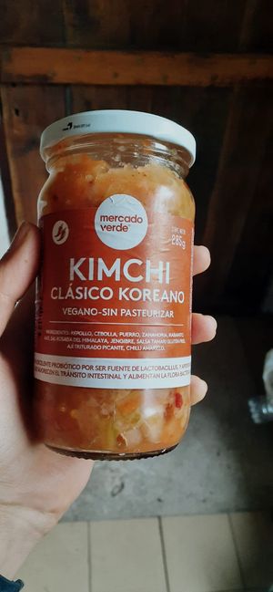 Vegan kimchi at Mercado Verde - Pacites Alberdi in Montevideo