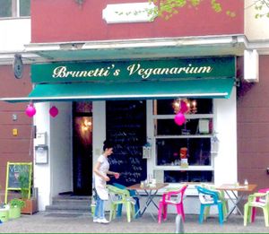 a view from the outside at Brunetti's Veganarium in Berlin