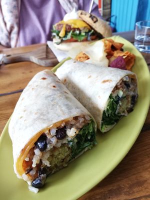 Burritos vegans at Ona Beach Bar in Roses