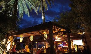 Chill & lounge  at Ona Beach Bar in Roses