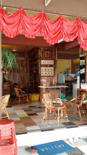 Shop at Yaecoco Art Gallery and Tea House in Bukit Mertajam