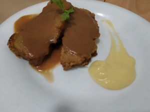 Seitan en salsa con puré de patata at Km.0 in San Sebastian