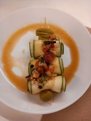 Banderilla gilda. at Km.0 in San Sebastian