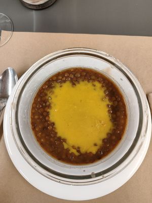 Lentejas con curry at Km.0 in San Sebastian