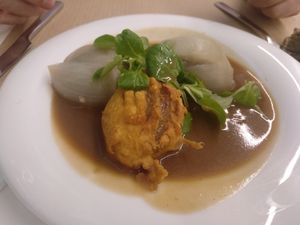 Main course / stuffed onions at Km.0 in San Sebastian