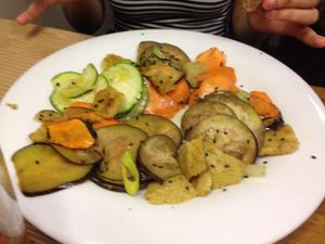seitan with vegetables at Km.0 in San Sebastian