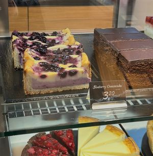 Blueberry Cheesecake 3,20€  at Tchibo Filiale in Linz