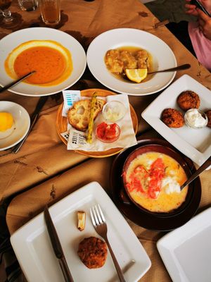 Lentil soup, baked vegan feta, zucchini balls, at Gran Aladino in Corfu