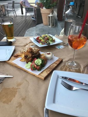 Vegan gyros and Greek salad at Gran Aladino in Corfu