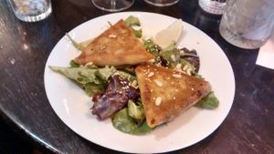 Samossas (starter) at Brasserie LoLa in Paris