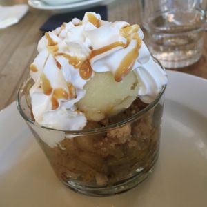 dessert crumble at Brasserie LoLa in Paris