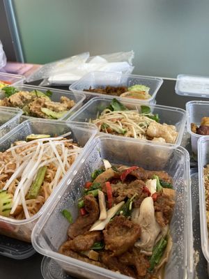 The spicy chicken stir fry is 🙌🏻 at Thai Vegetarian Food 泰國素食 in Kowloon