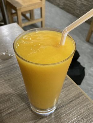 Mango smoothie   at Thai Vegetarian Food 泰國素食 in Kowloon