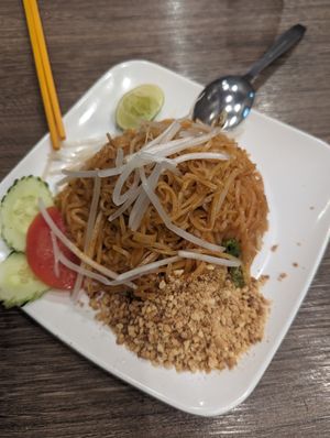Pad Thai at Thai Vegetarian Food 泰國素食 in Kowloon