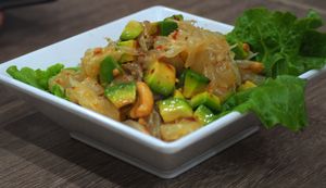 Avocado with grapefruit salad at Thai Vegetarian Food 泰國素食 in Kowloon