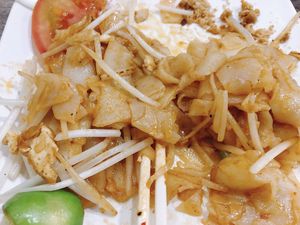 Pad Thai 넓은 면의 팟타이  at Thai Vegetarian Food 泰國素食 in Kowloon