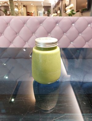 Green Smoothie at Vegetarian Kitchen at Dickson Yoga in Kowloon