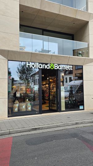 front at Holland & Barrett in Ghent